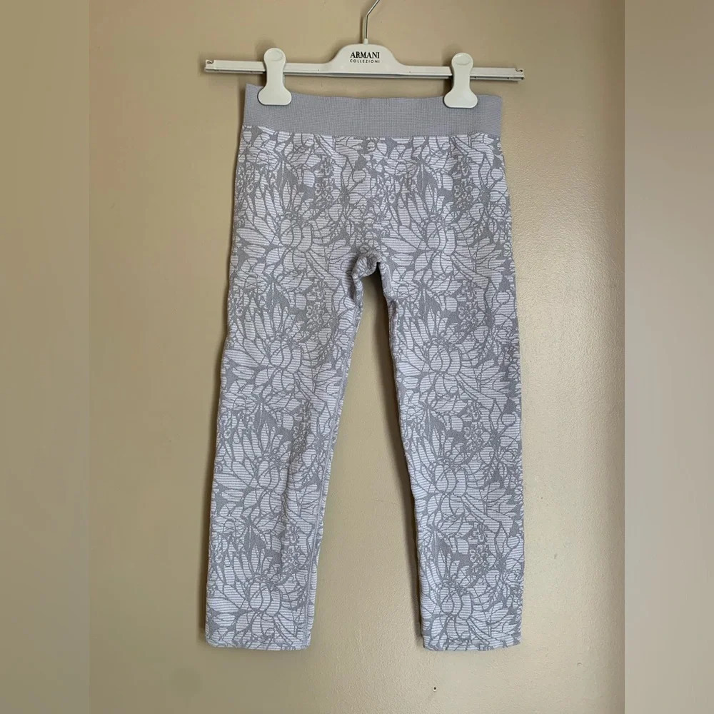 Fabletics leggings, gray patterned dropped